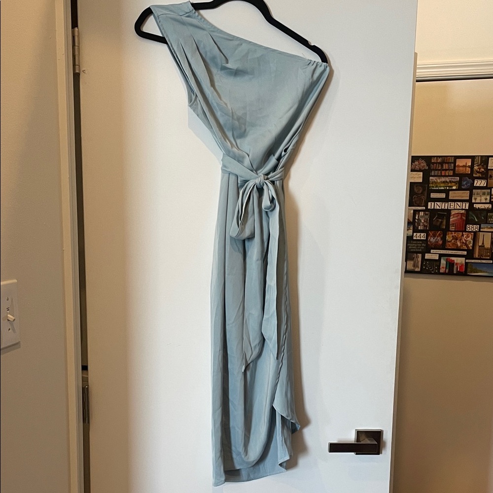 One-Shoulder Blue Dress